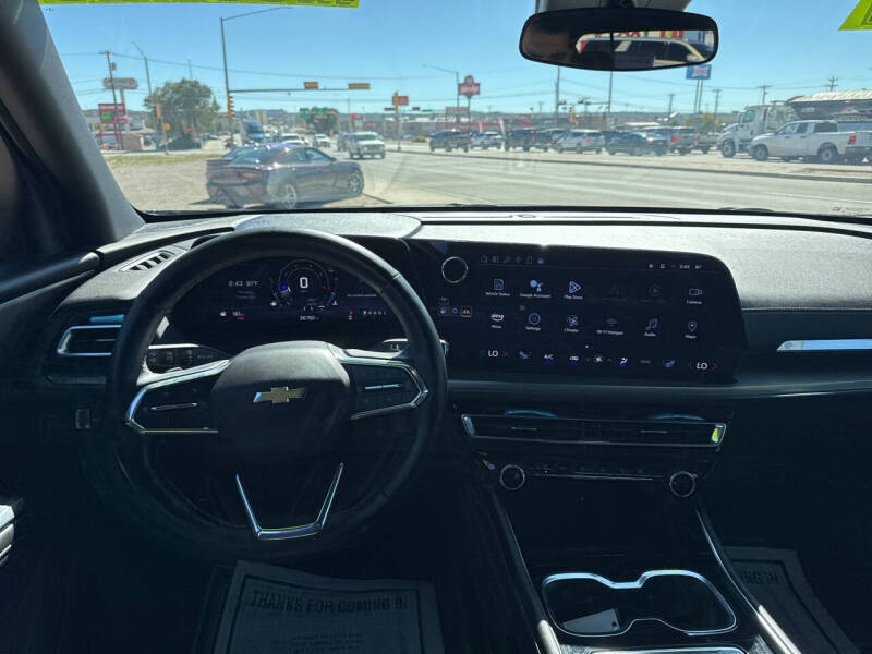 2024 Chevrolet Traverse LT