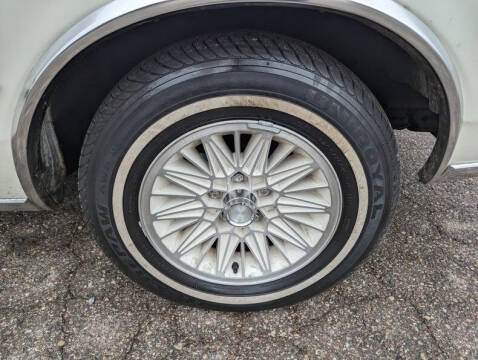 1983 Chrysler New Yorker Fifth Avenue