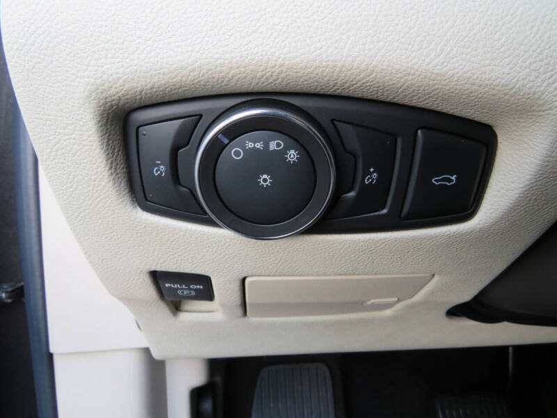 2017 Lincoln Continental Select