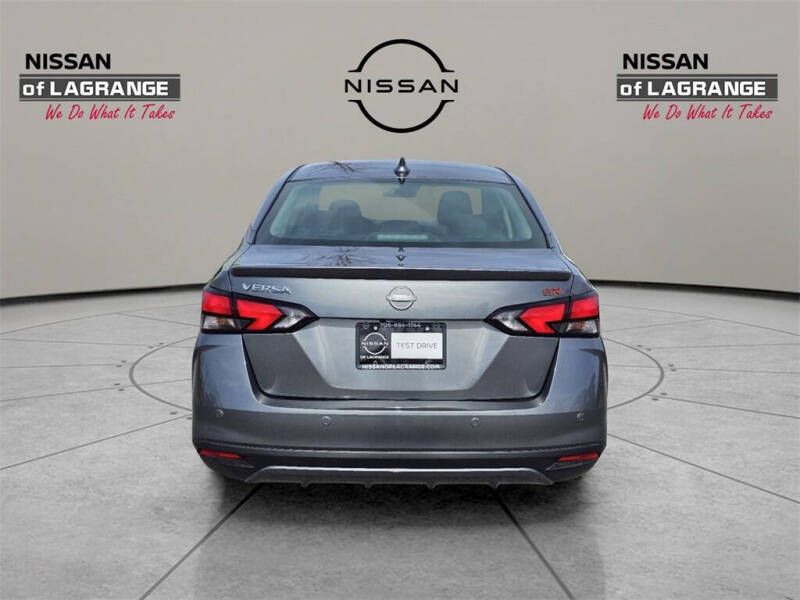 2025 Nissan Versa SR