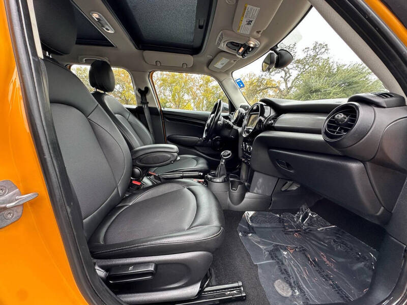 2015 MINI Hardtop 4 Door Cooper