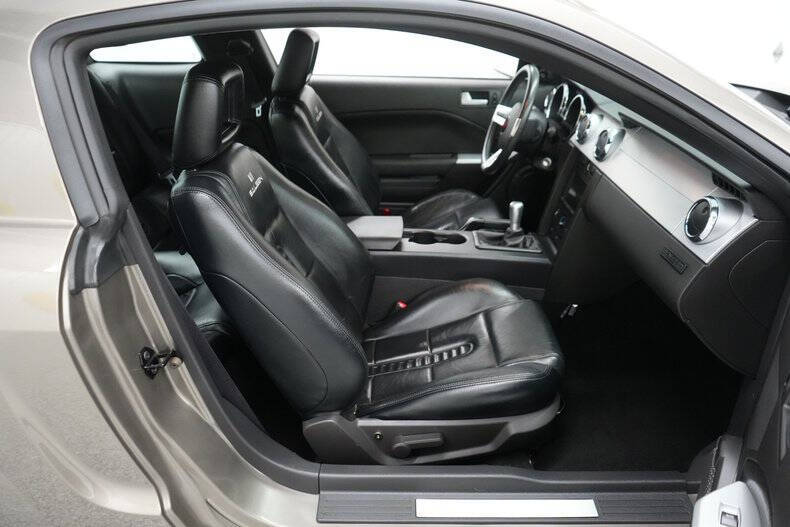 2005 Ford Mustang