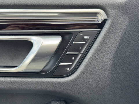 2020 Porsche Macan S