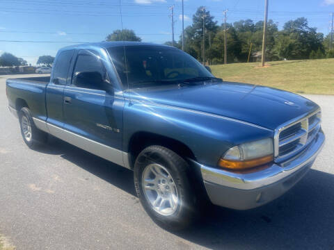 2001 Dodge Dakota for sale at Happy Days Auto Sales in Piedmont SC