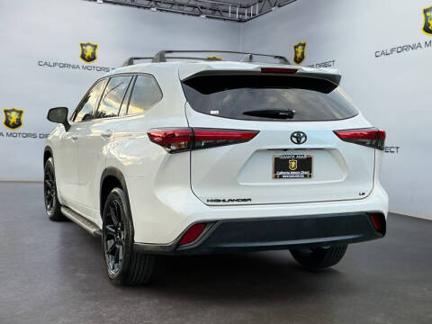 2022 Toyota Highlander LE