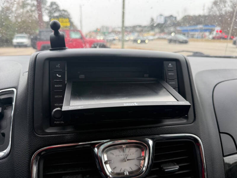 2015 Chrysler Town and Country Touring