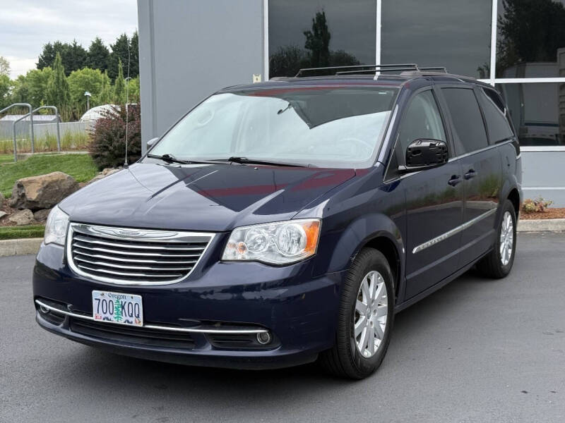 2014 Chrysler Town and Country Touring