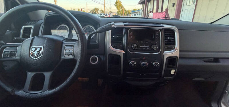 2013 RAM 1500 SLT