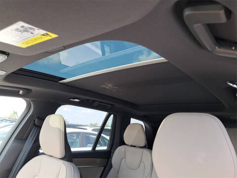 2026 Volvo XC90 T8 Plus 7P