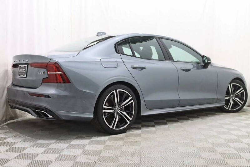 2019 Volvo S60 T6 R-Design