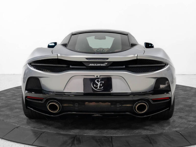 2023 McLaren GT