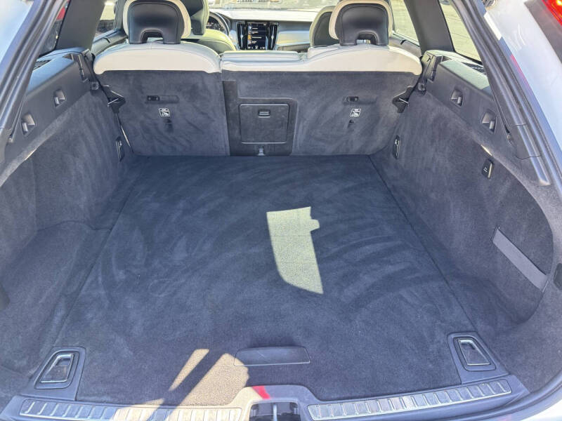 2021 Volvo V90 T5 R-Design