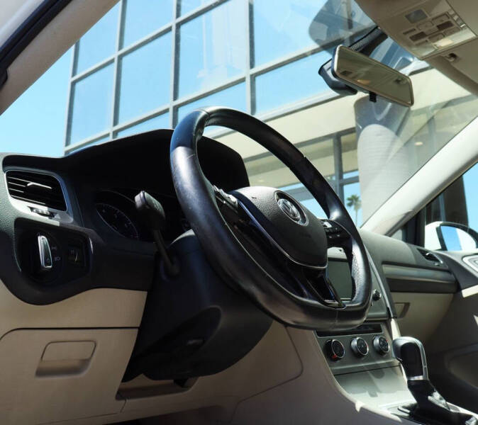 2017 Volkswagen Golf