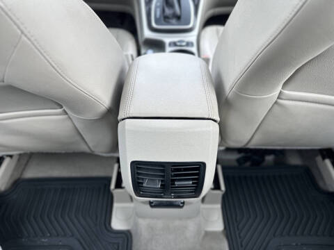 2013 Ford C-MAX Hybrid SEL