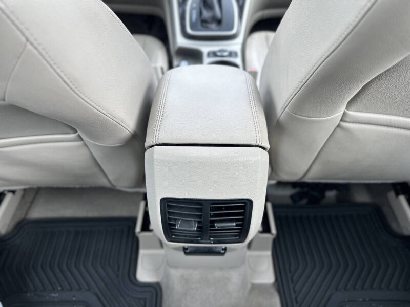 2013 Ford C-MAX Hybrid SEL