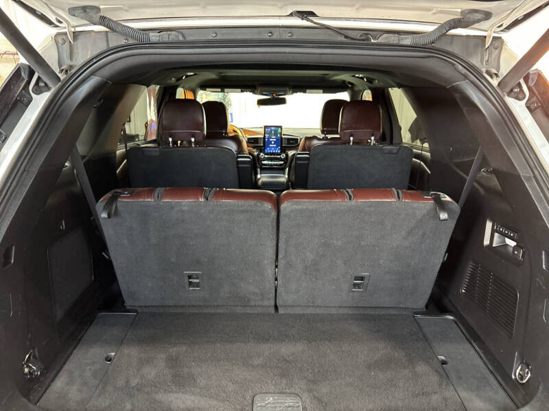 2021 Ford Explorer Platinum