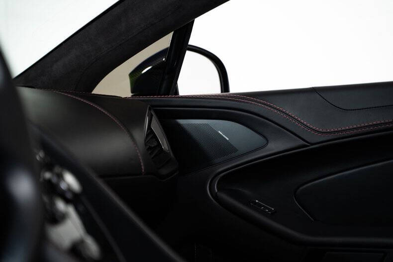 2015 Aston Martin Vanquish Volante