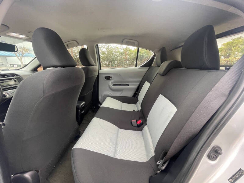 2013 Toyota Prius c One