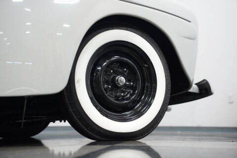 1946 Ford Super Deluxe