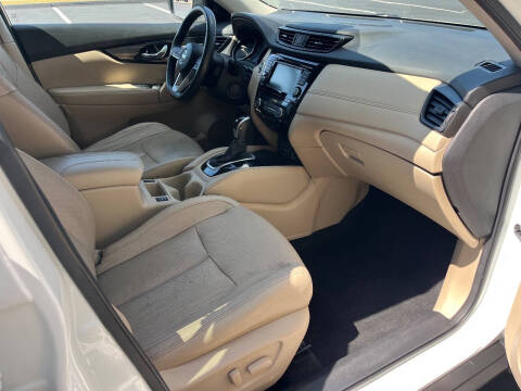 2020 Nissan Rogue SL