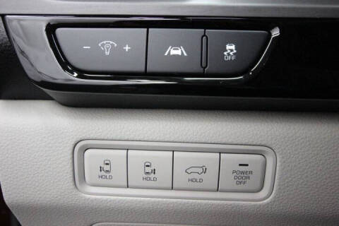 2022 Kia Carnival SX