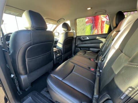 2019 Nissan Pathfinder SL