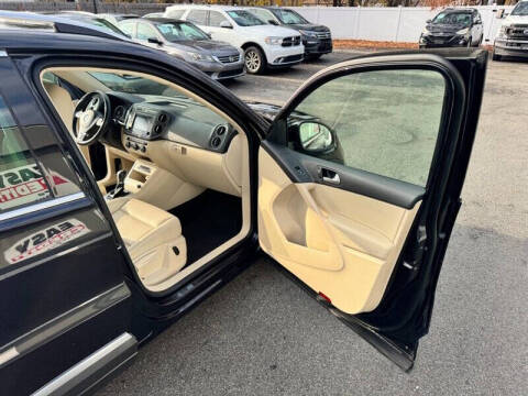 2017 Volkswagen Tiguan 2.0T Wolfsburg Edition 4Motion