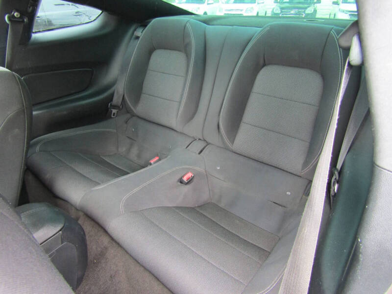 2015 Ford Mustang V6