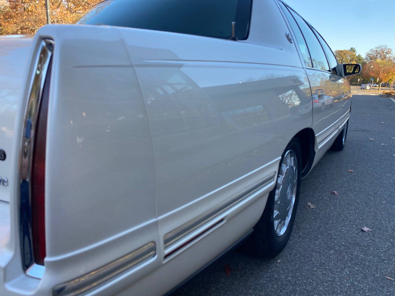 1998 Cadillac DeVille for sale at Vintage Motors USA in Roselle, NJ