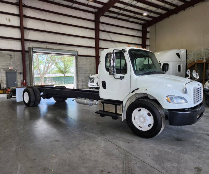 2016 Freightliner M2 106