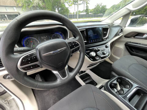 2017 Chrysler Pacifica Touring Plus