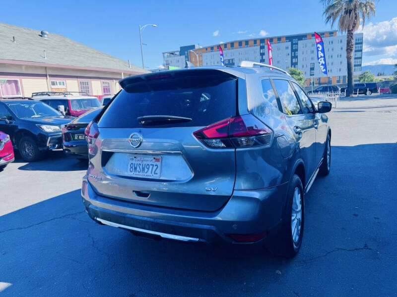 2019 Nissan Rogue SV