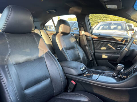 2019 Ford Taurus Limited