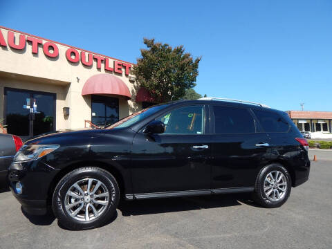 2015 Nissan Pathfinder S