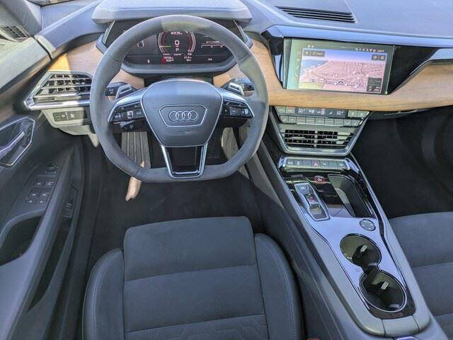 2023 Audi e-tron GT quattro Premium Plus