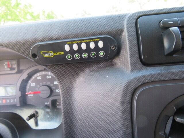 2011 Ford E-Series E-350 SD XLT