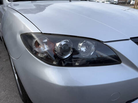 2005 Mazda MAZDA3 i