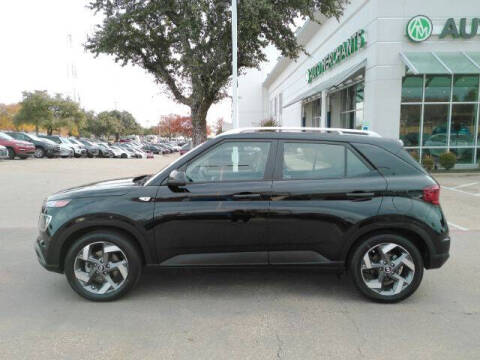 2022 Hyundai Venue SEL