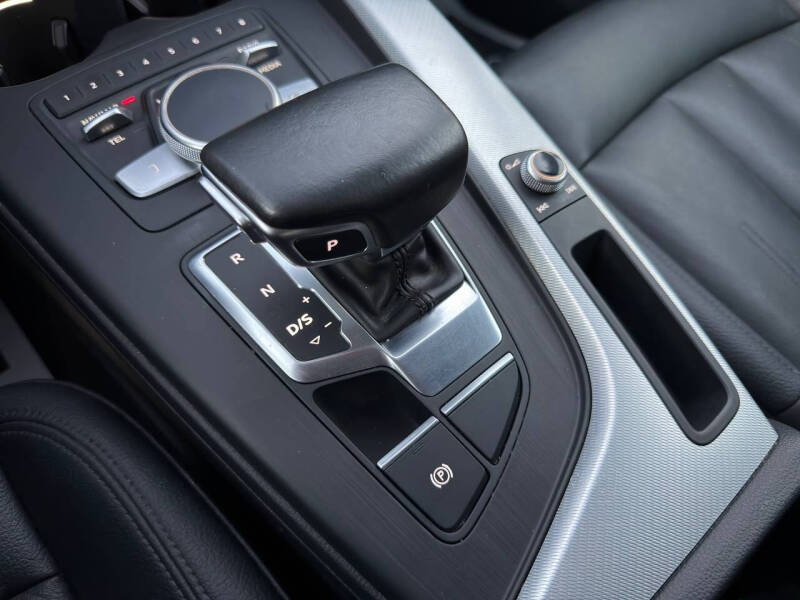 2017 Audi A4 2.0T quattro Premium