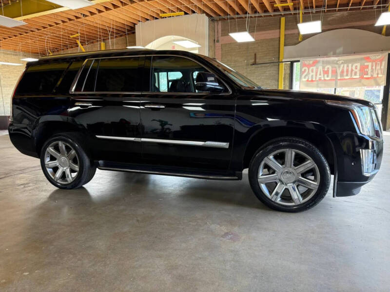 2018 Cadillac Escalade Luxury