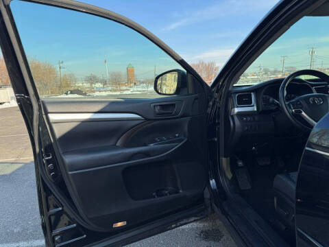 2018 Toyota Highlander LE