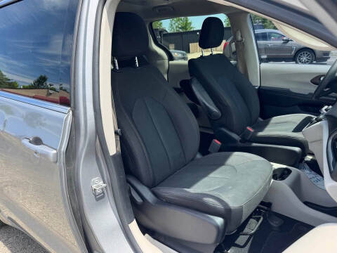 2017 Chrysler Pacifica Touring