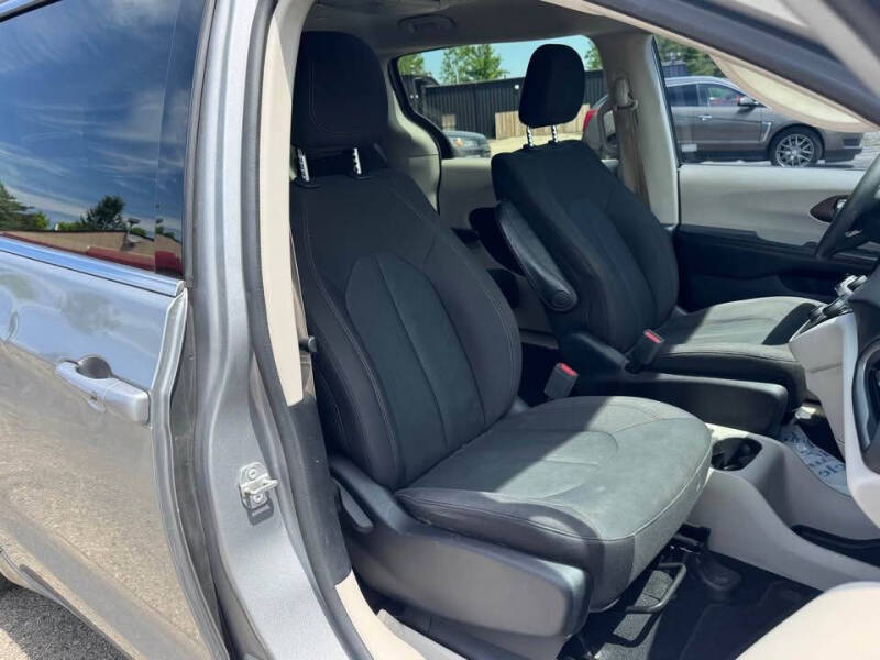 2017 Chrysler Pacifica Touring