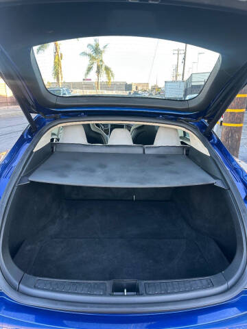2015 Tesla Model S 85