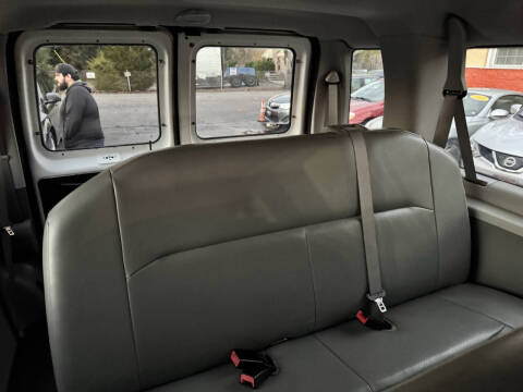 2009 Ford E-Series E-350 SD XLT