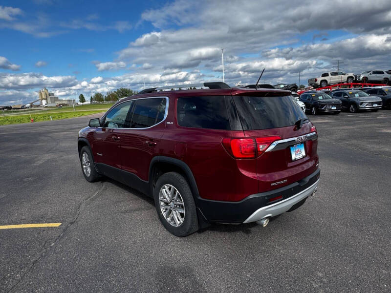 2017 GMC Acadia SLE-2