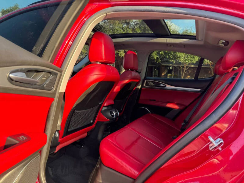 2019 Alfa Romeo Stelvio Sport