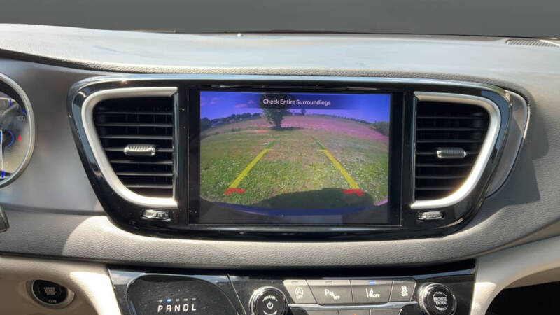 2021 Chrysler Pacifica Touring L