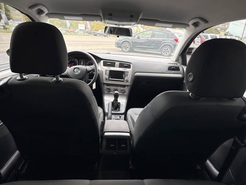 2015 Volkswagen Golf TSI Launch Edition