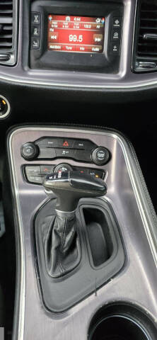 2015 Dodge Challenger SXT